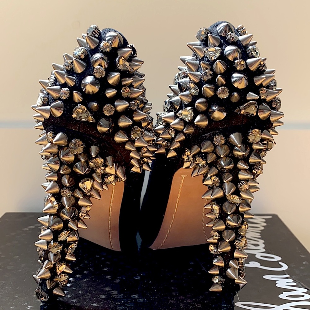 SUPER edgy heels